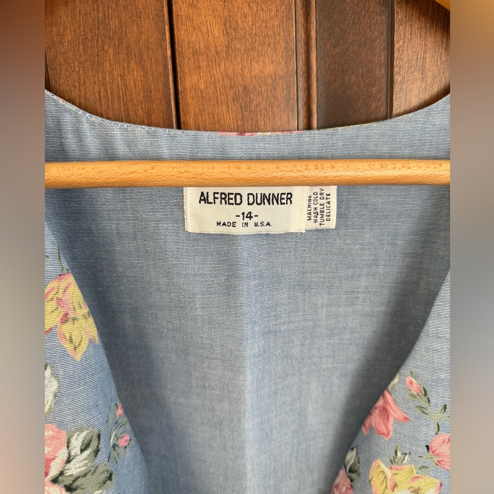 Alfred Dunner Excellent condition very well made - Picture 3 of 10